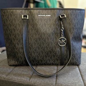 Michael Kors zip-top logo tote